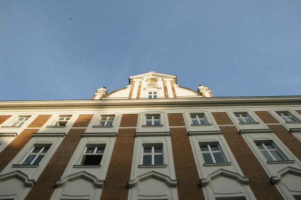 Gruenderzeithaus Platzfassade nach Sanierung